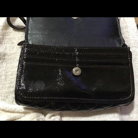 PRICE DROP! BRIGHTON Patent Leather Bag W/Wristlet - Picture 3 of 6
